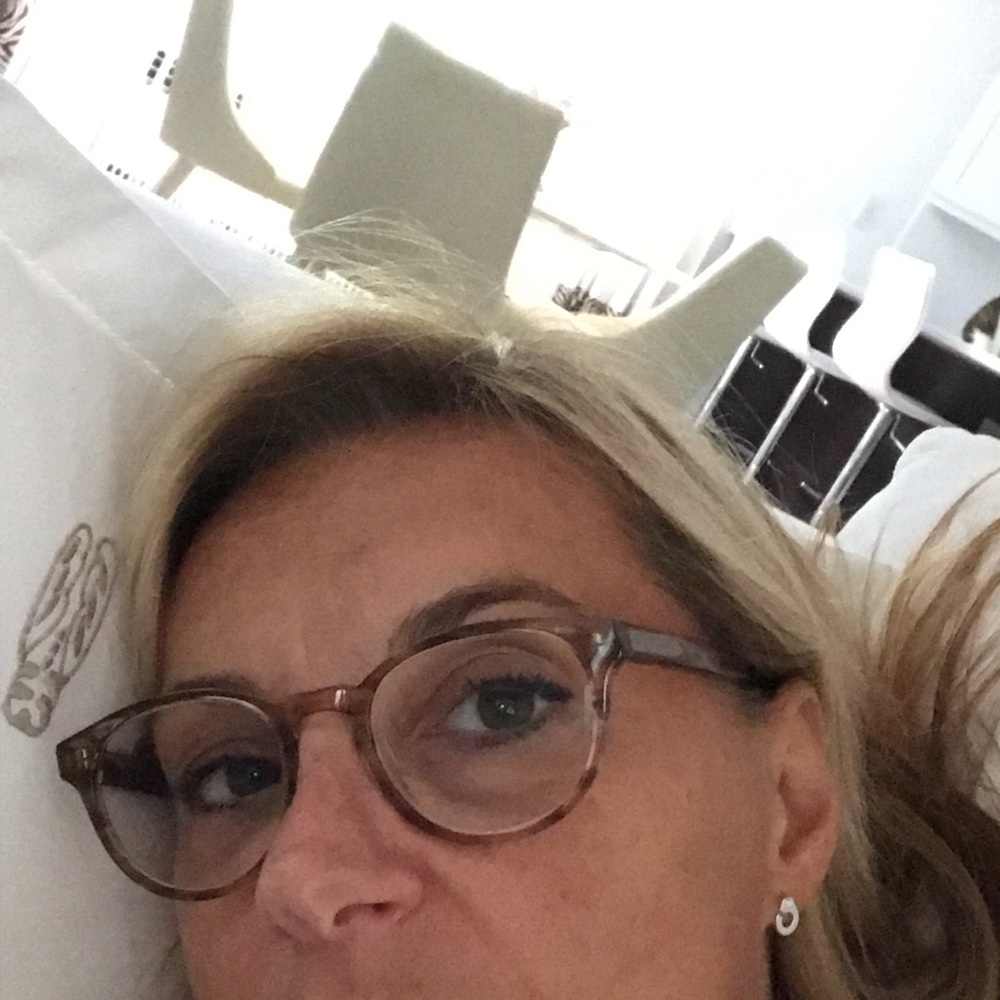 Meet your Posher, Emmanuelle